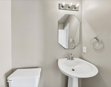 15822 Parmley Creek Court - Photo Thumbnail 8