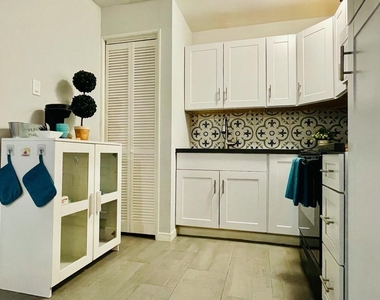5908 Kiam Street - Photo Thumbnail 3