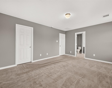8932 Hollister Commons Lane - Photo Thumbnail 32