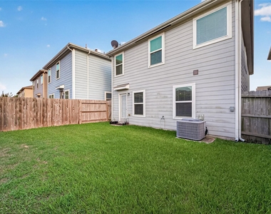 8932 Hollister Commons Lane - Photo Thumbnail 45