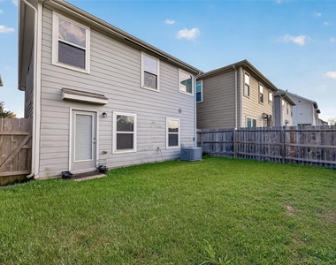 8932 Hollister Commons Lane - Photo Thumbnail 44