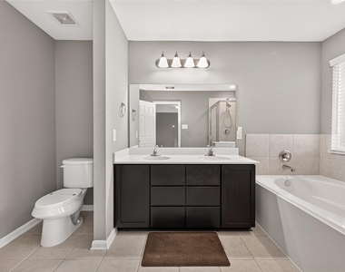 8932 Hollister Commons Lane - Photo Thumbnail 35