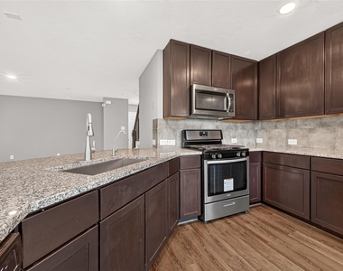 8932 Hollister Commons Lane - Photo Thumbnail 15