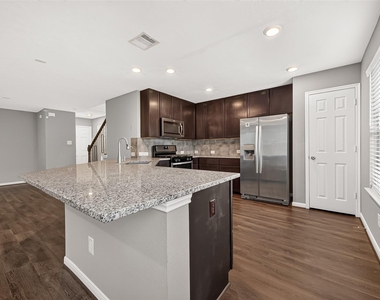 8932 Hollister Commons Lane - Photo Thumbnail 11
