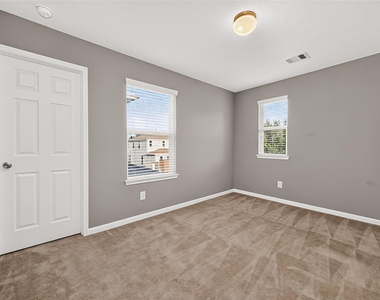8932 Hollister Commons Lane - Photo Thumbnail 28