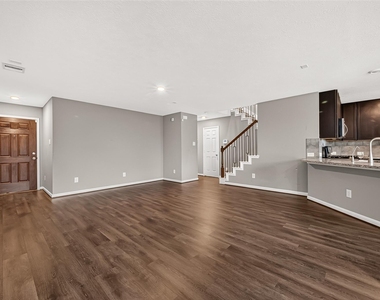 8932 Hollister Commons Lane - Photo Thumbnail 7