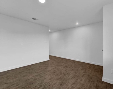 12603 Telge Road - Photo Thumbnail 4