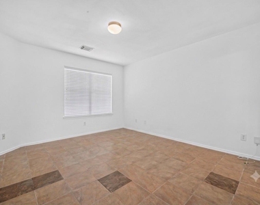 12710 Paso Del Flores Drive - Photo Thumbnail 15