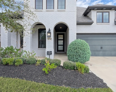 6718 Waxbill Road - Photo Thumbnail 4