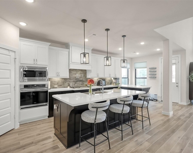 6718 Waxbill Road - Photo Thumbnail 8