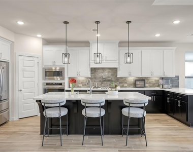 6718 Waxbill Road - Photo Thumbnail 9
