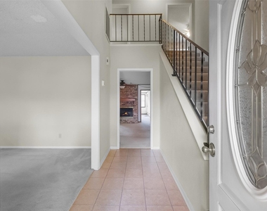 2015 Tanglelane Street - Photo Thumbnail 3
