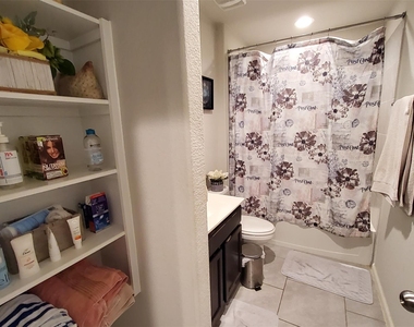 29614 Kettle Creek Court - Photo Thumbnail 20