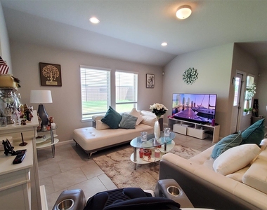 29614 Kettle Creek Court - Photo Thumbnail 10