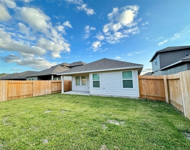1746 Windstone Ridge Dr - Photo Thumbnail 16