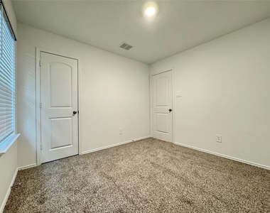 1746 Windstone Ridge Dr - Photo Thumbnail 13