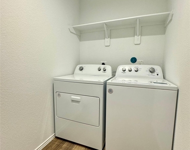 1746 Windstone Ridge Dr - Photo Thumbnail 18
