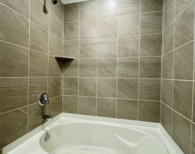 1746 Windstone Ridge Dr - Photo Thumbnail 8