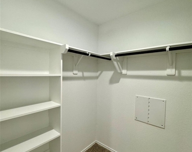 1746 Windstone Ridge Dr - Photo Thumbnail 10