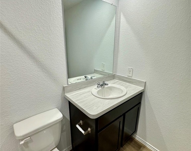 1746 Windstone Ridge Dr - Photo Thumbnail 14