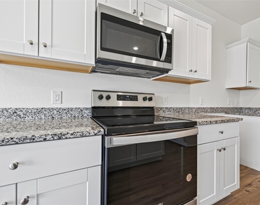 654 Amesbury Road - Photo Thumbnail 15
