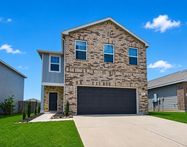 654 Amesbury Road - Photo Thumbnail 1