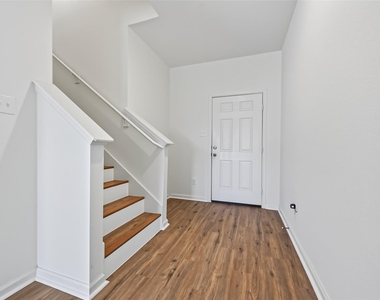 654 Amesbury Road - Photo Thumbnail 5