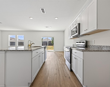 654 Amesbury Road - Photo Thumbnail 17