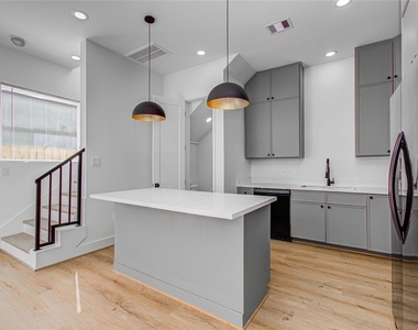 1506 Mckee Street - Photo Thumbnail 5