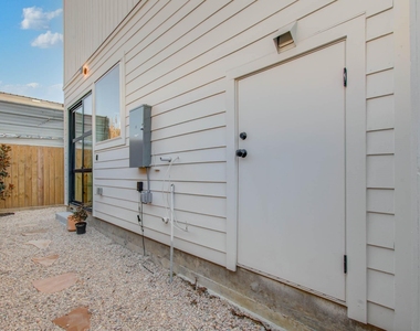 1506 Mckee Street - Photo Thumbnail 21