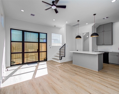 1506 Mckee Street - Photo Thumbnail 2