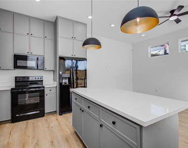 1506 Mckee Street - Photo Thumbnail 11