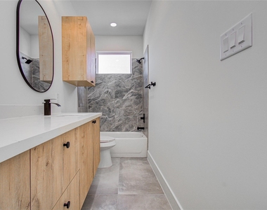 1506 Mckee Street - Photo Thumbnail 15