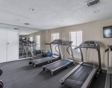 1500 Bay Area Boulevard - Photo Thumbnail 16