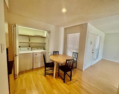 1500 Bay Area Boulevard - Photo Thumbnail 2