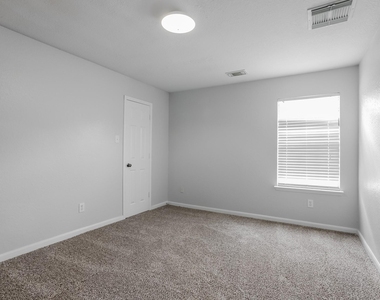11210 Flying Geese Lane - Photo Thumbnail 13