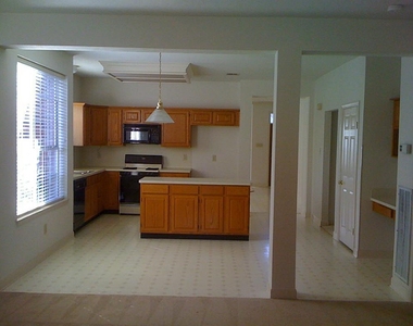 11206 E Travelers Way Circle - Photo Thumbnail 10