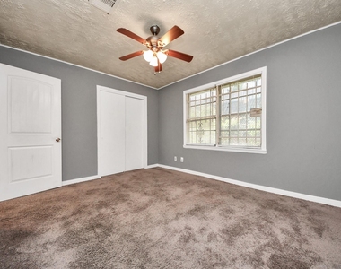 3214 Tuam St - Photo Thumbnail 25