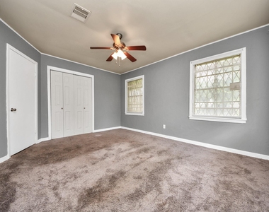 3214 Tuam St - Photo Thumbnail 19