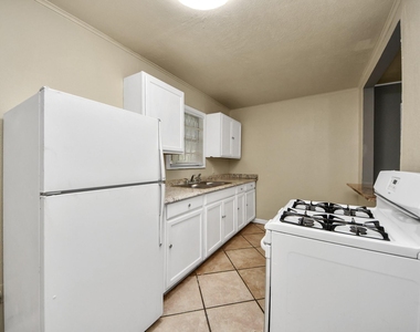 3214 Tuam St - Photo Thumbnail 14
