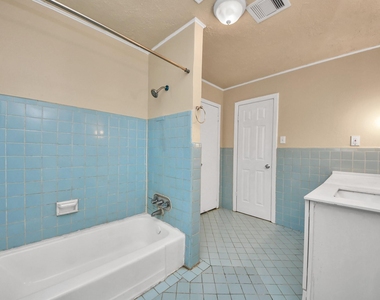 3214 Tuam St - Photo Thumbnail 23