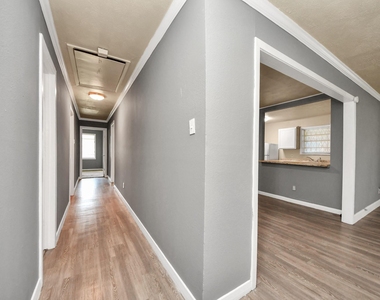 3214 Tuam St - Photo Thumbnail 21