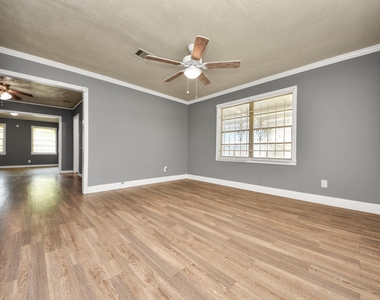 3214 Tuam St - Photo Thumbnail 3