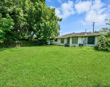 3214 Tuam St - Photo Thumbnail 31