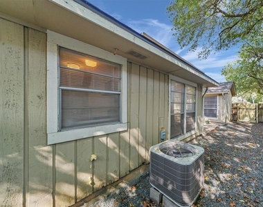 10827 Sugar Hill Drive - Photo Thumbnail 28