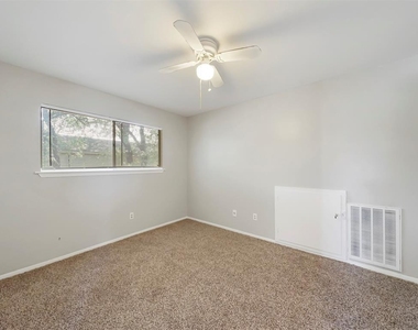 10827 Sugar Hill Drive - Photo Thumbnail 19