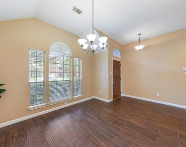 5219 Bay Pines Drive - Photo Thumbnail 3