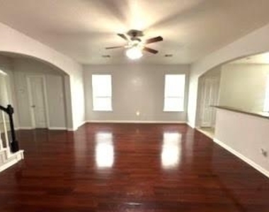 9111 Fuqua Ridge Lane - Photo Thumbnail 2