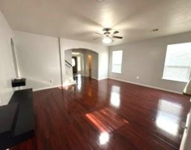 9111 Fuqua Ridge Lane - Photo Thumbnail 4