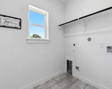 6113 Haight Street - Photo Thumbnail 26
